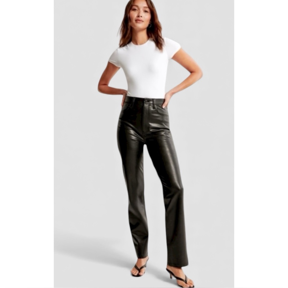 ABERCROMBIE | NWOT Vegan Leather ‘90s Straight Pant in Black, Size 27/4